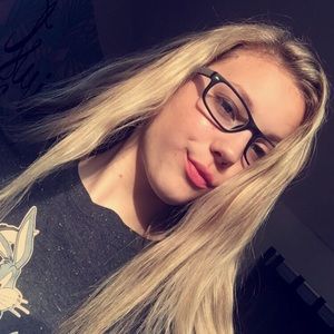 Meet your Posher, Kaitlyn